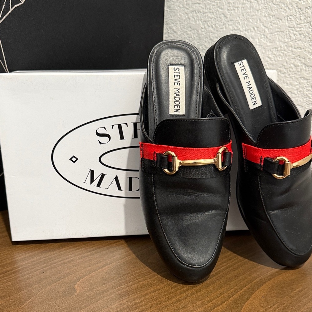 Steve Madden Royals Black mule